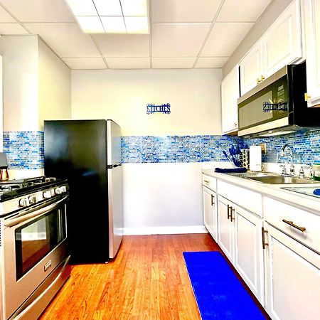 The Sapphire Haven - Your Old Brooklyn Oasis Awaits Families, Couples, Business Travelers Near Downtown With Parking, 300 Mb Wifi & Self Check-In Cleveland Exterior photo