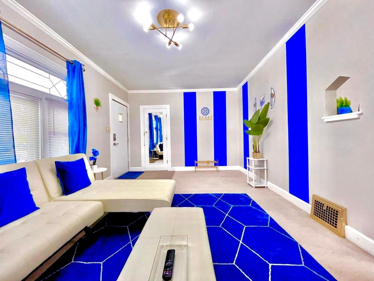 The Sapphire Haven - Your Old Brooklyn Oasis Awaits Families, Couples, Business Travelers Near Downtown With Parking, 300 Mb Wifi & Self Check-In Cleveland Exterior photo