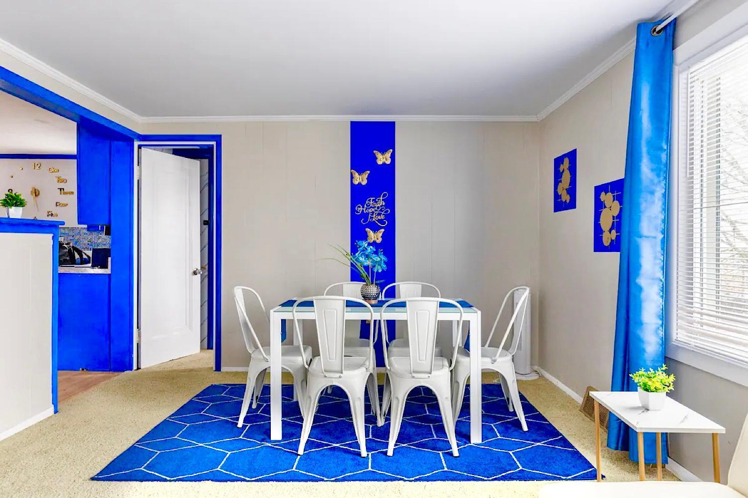 The Sapphire Haven - Your Old Brooklyn Oasis Awaits Families, Couples, Business Travelers Near Downtown With Parking, 300 Mb Wifi & Self Check-In Cleveland Exterior photo