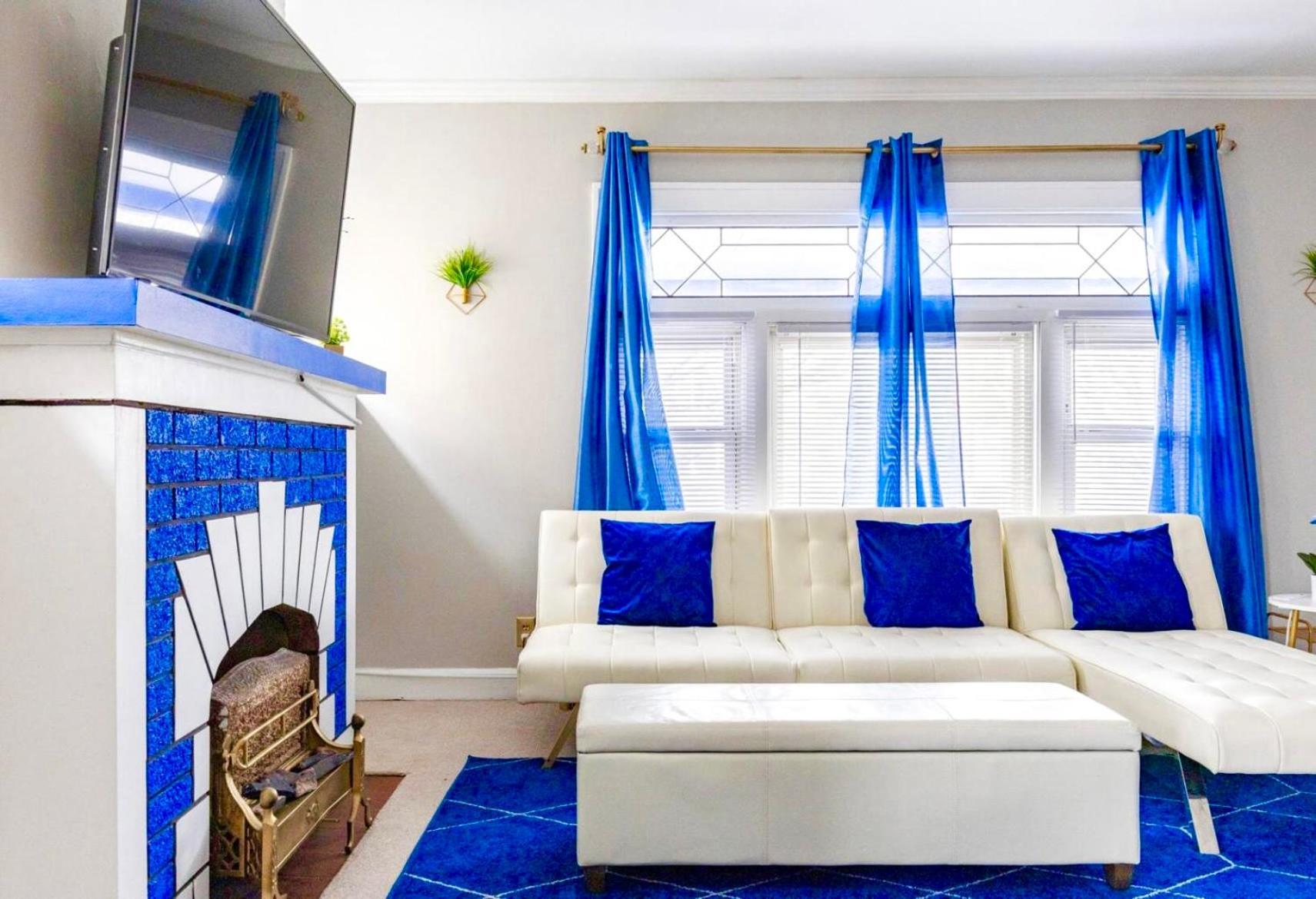 The Sapphire Haven - Your Old Brooklyn Oasis Awaits Families, Couples, Business Travelers Near Downtown With Parking, 300 Mb Wifi & Self Check-In Cleveland Exterior photo