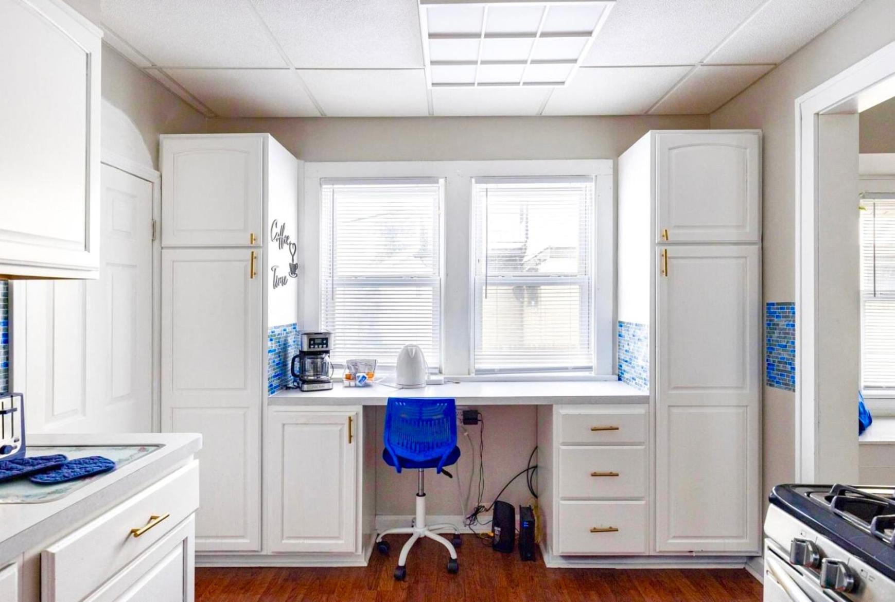 The Sapphire Haven - Your Old Brooklyn Oasis Awaits Families, Couples, Business Travelers Near Downtown With Parking, 300 Mb Wifi & Self Check-In Cleveland Exterior photo