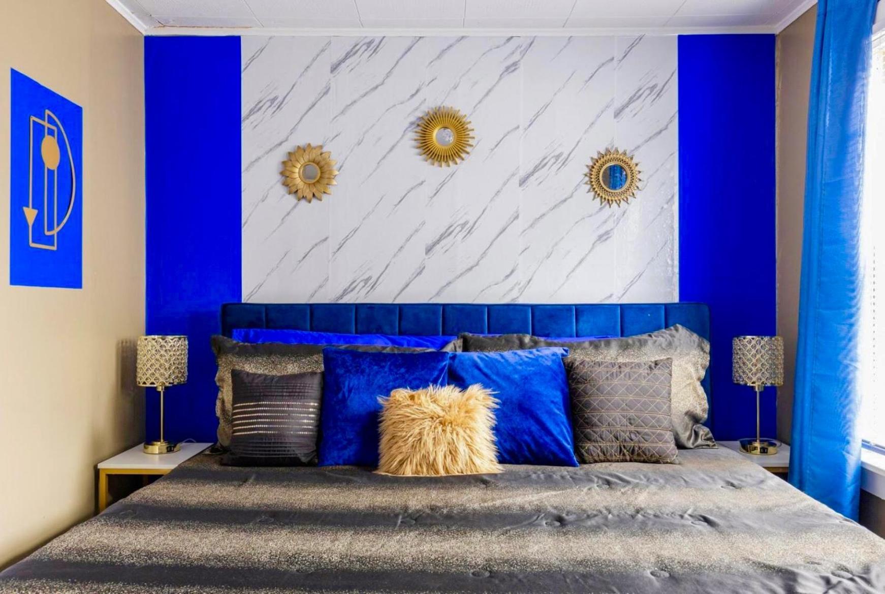 The Sapphire Haven - Your Old Brooklyn Oasis Awaits Families, Couples, Business Travelers Near Downtown With Parking, 300 Mb Wifi & Self Check-In Cleveland Exterior photo