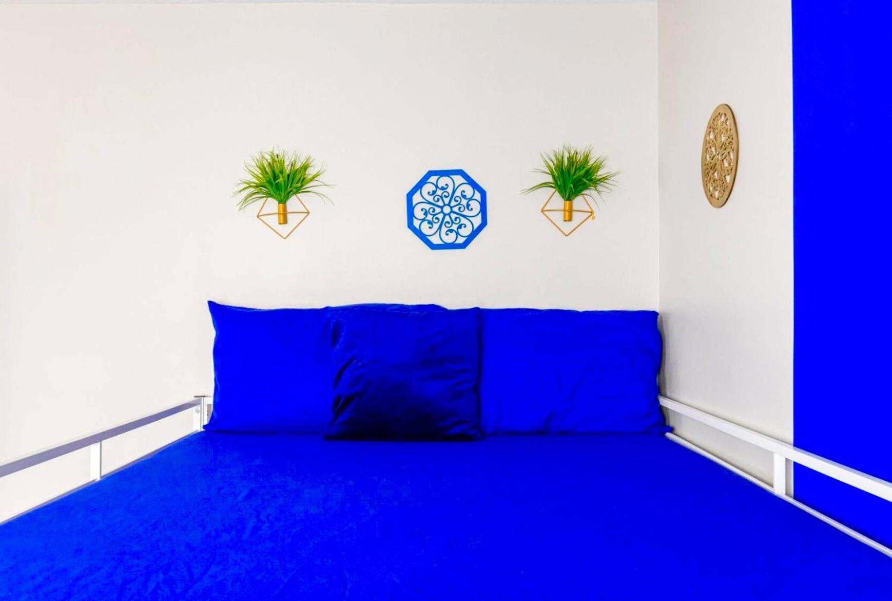 The Sapphire Haven - Your Old Brooklyn Oasis Awaits Families, Couples, Business Travelers Near Downtown With Parking, 300 Mb Wifi & Self Check-In Cleveland Exterior photo
