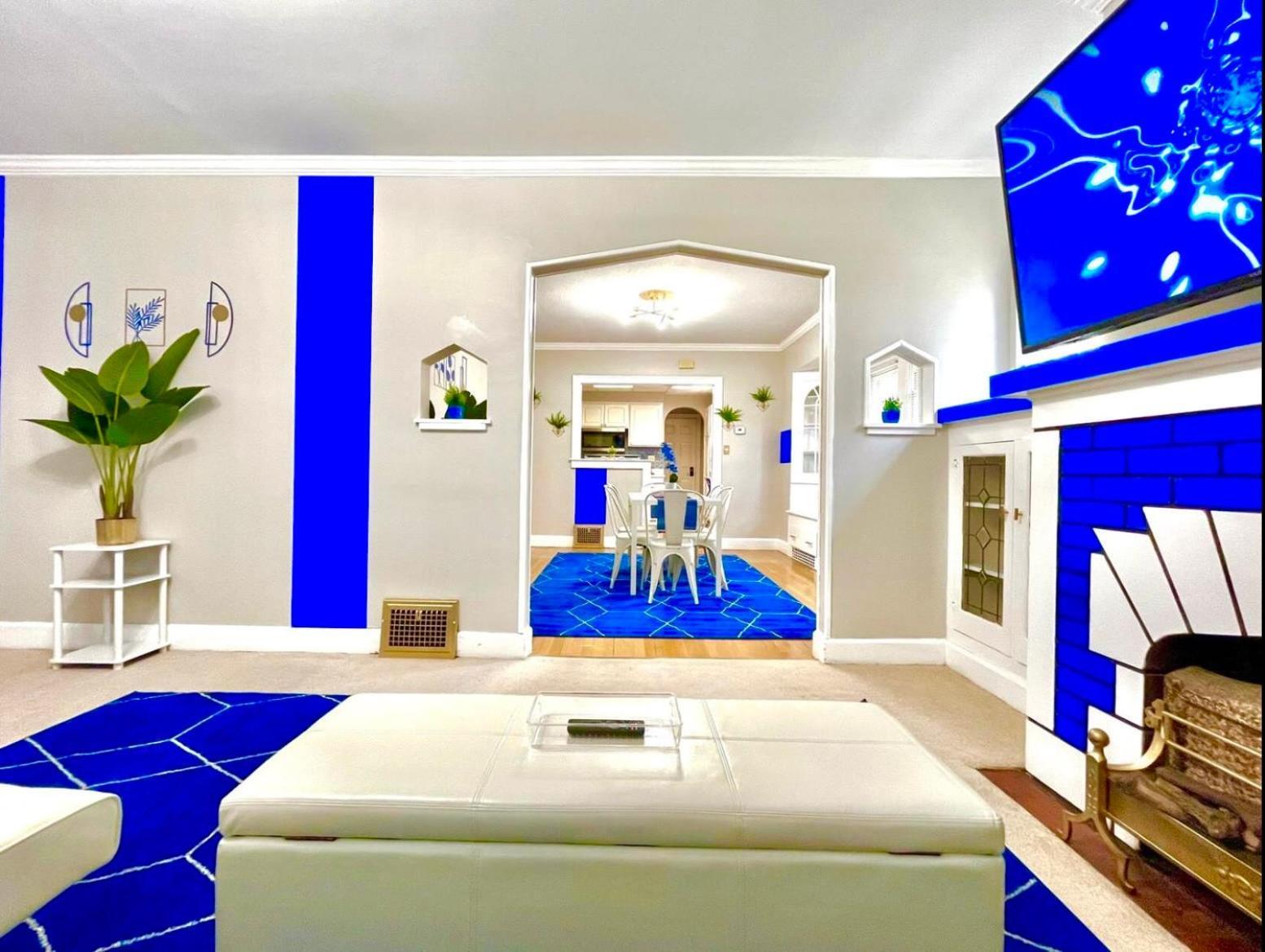 The Sapphire Haven - Your Old Brooklyn Oasis Awaits Families, Couples, Business Travelers Near Downtown With Parking, 300 Mb Wifi & Self Check-In Cleveland Exterior photo