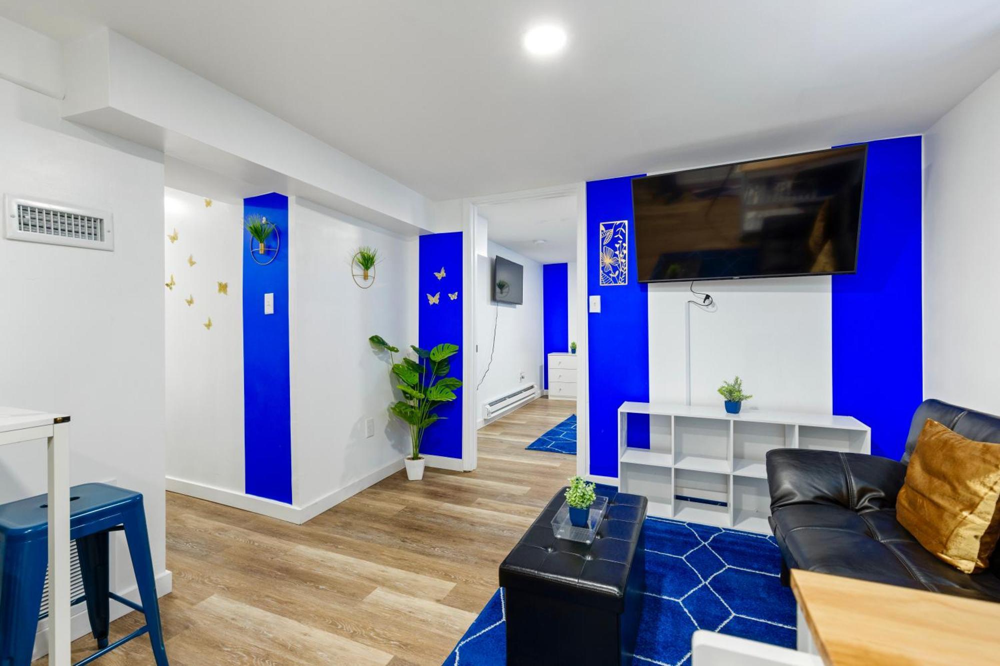 The Sapphire Haven - Your Old Brooklyn Oasis Awaits Families, Couples, Business Travelers Near Downtown With Parking, 300 Mb Wifi & Self Check-In Cleveland Exterior photo